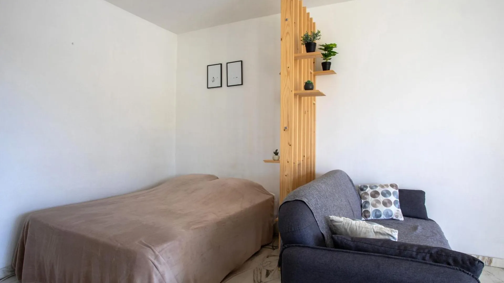 Studio Le Ponant By Interhome Saint-Laurent-du-Var Apartament