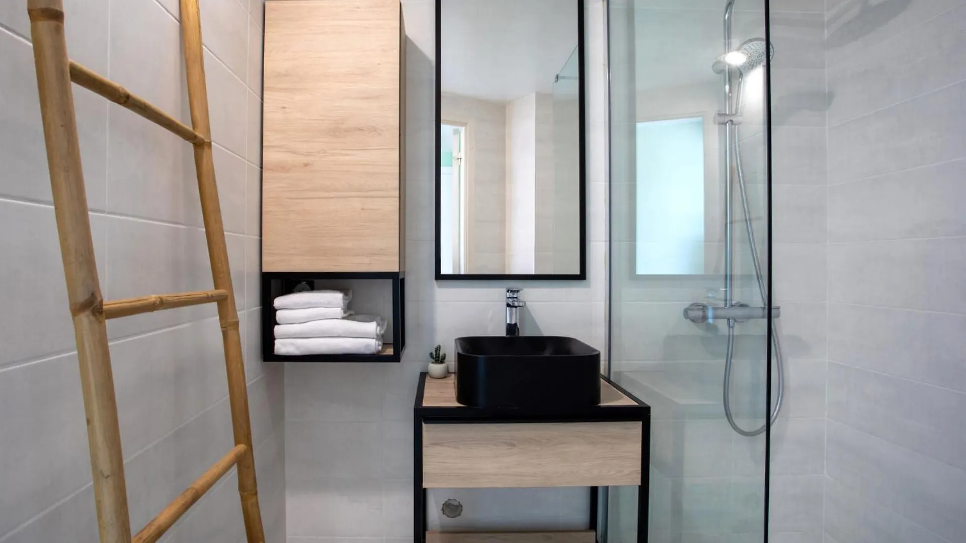 Apartament Studio Le Ponant By Interhome Saint-Laurent-du-Var