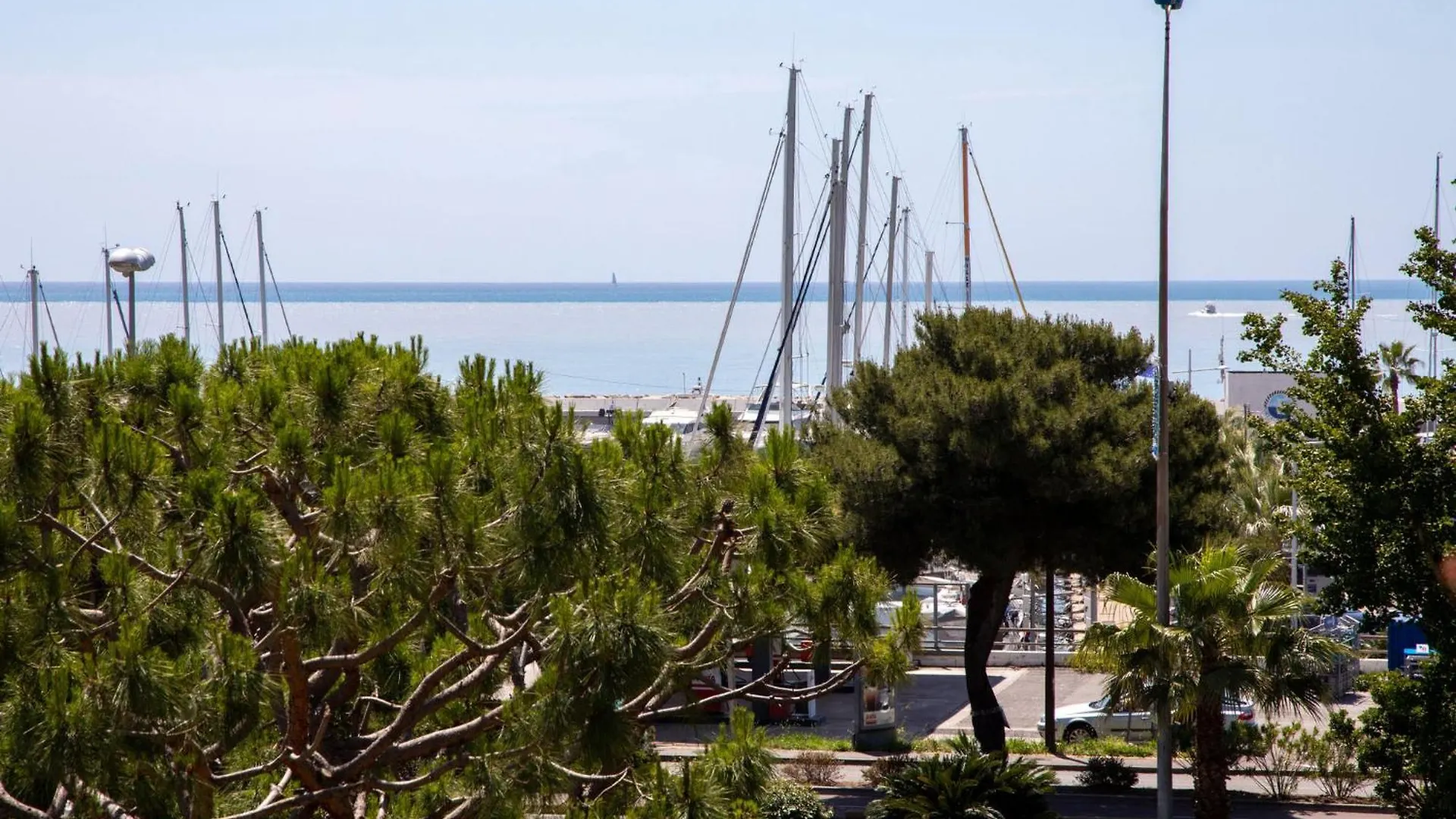 Apartament Studio Le Ponant By Interhome Saint-Laurent-du-Var
